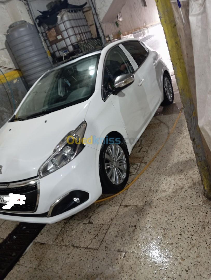 Peugeot 208 2016 Allure