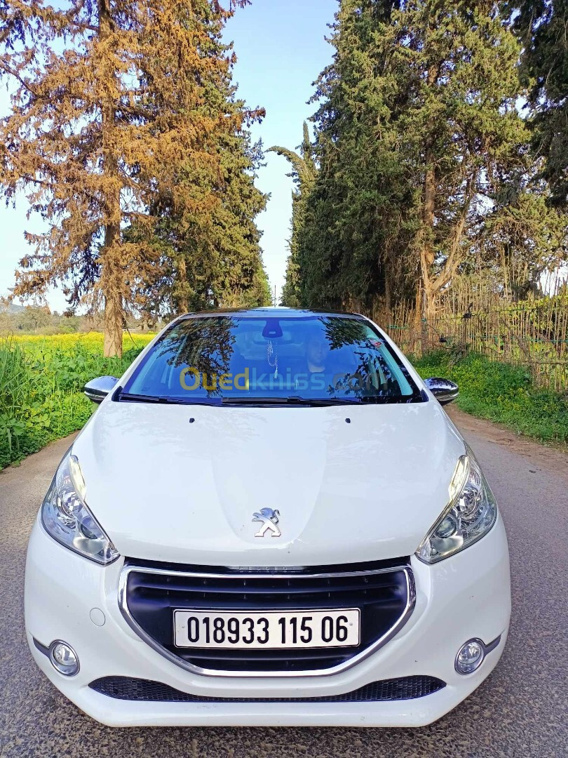 Peugeot 208 2015 Allure