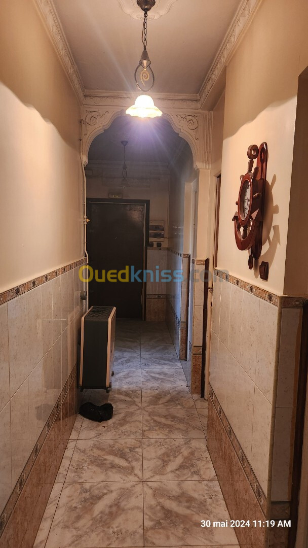 Location Appartement F03 Alger Dar el beida