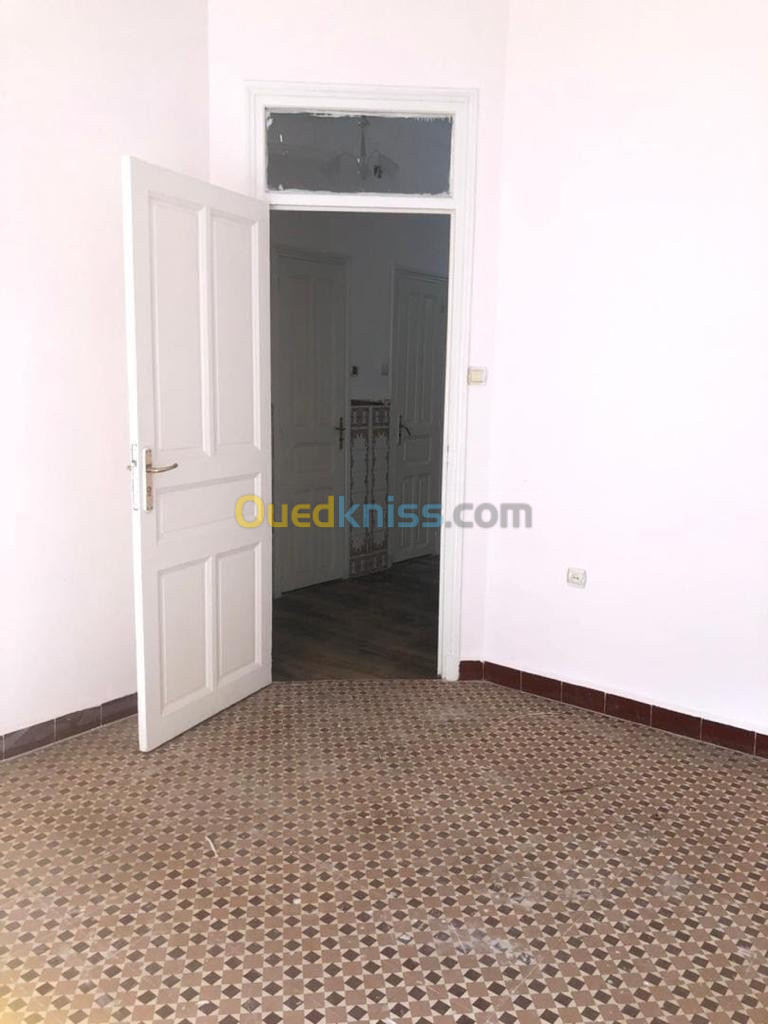 Location Appartement F5 Alger Bologhine