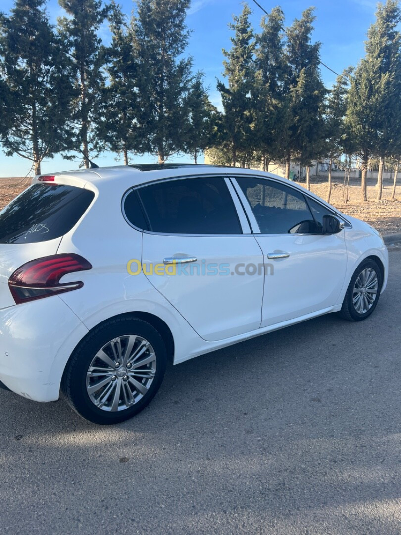 Peugeot 208 2016 Access Facelift