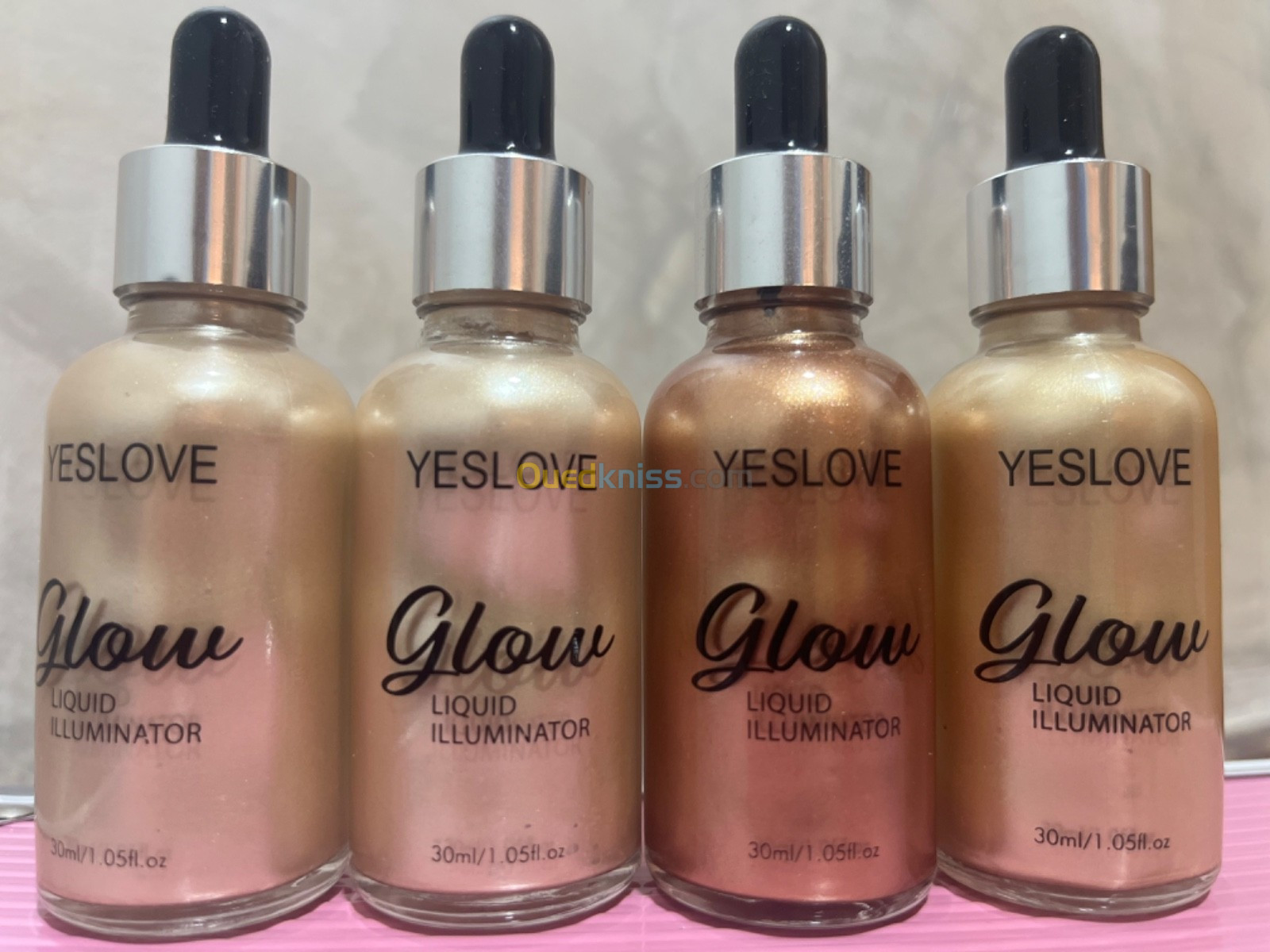  -yes love-Glow liquide illuminator