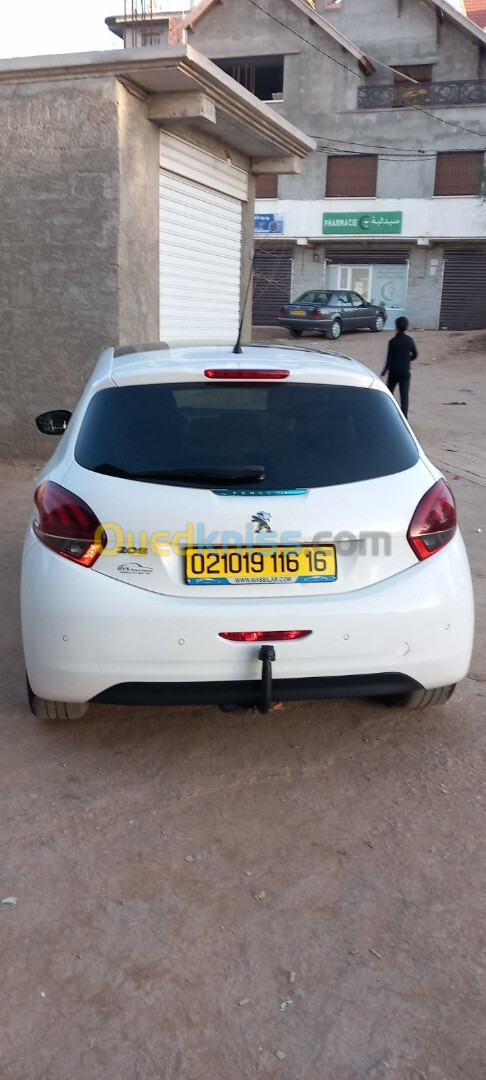 Peugeot 208 2016 Allure Facelift