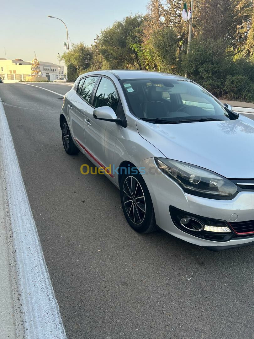 Renault Megane 3 2016 New Play