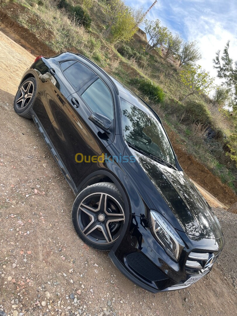 Mercedes GLA 2016 Gla 220     CDI 4 Mati