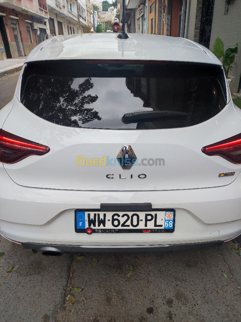 Renault Clio 2023 Rs line