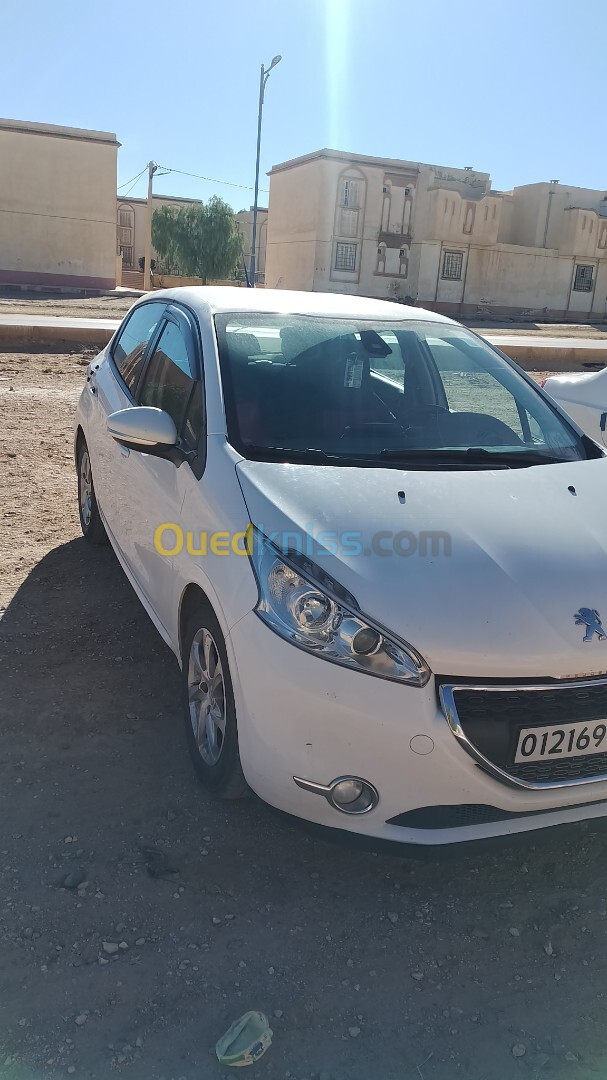 Peugeot 208 2015 Active Facelift