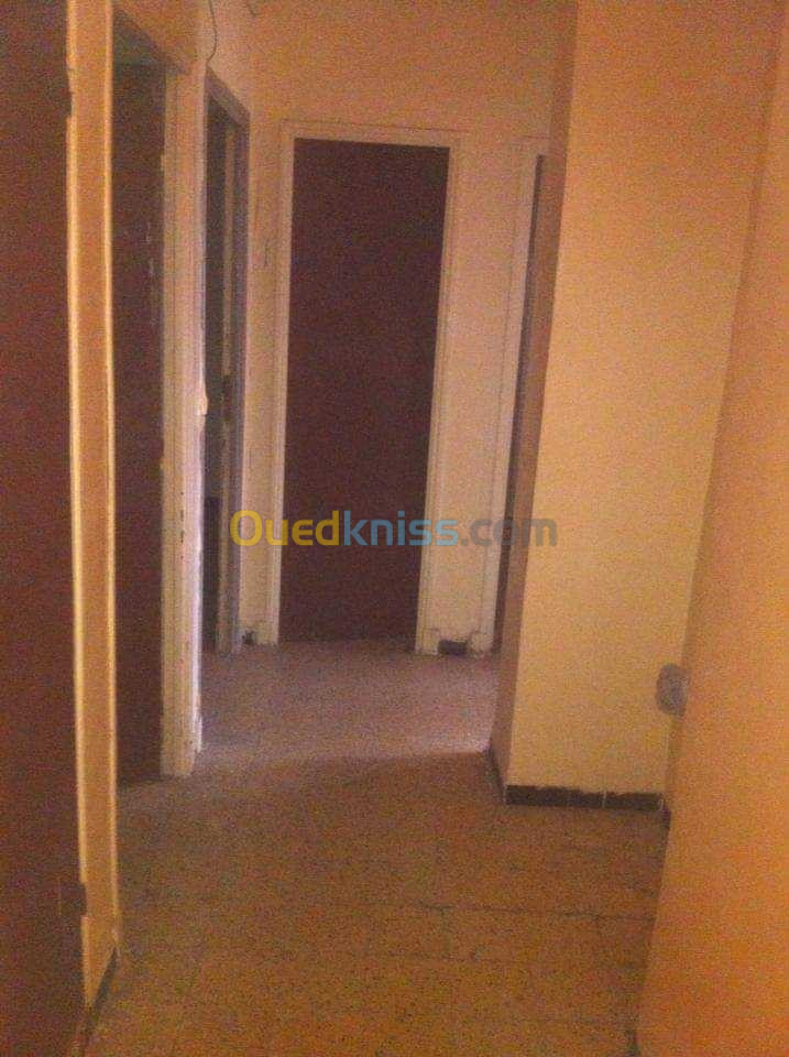 Location Appartement F5 Oran Arzew