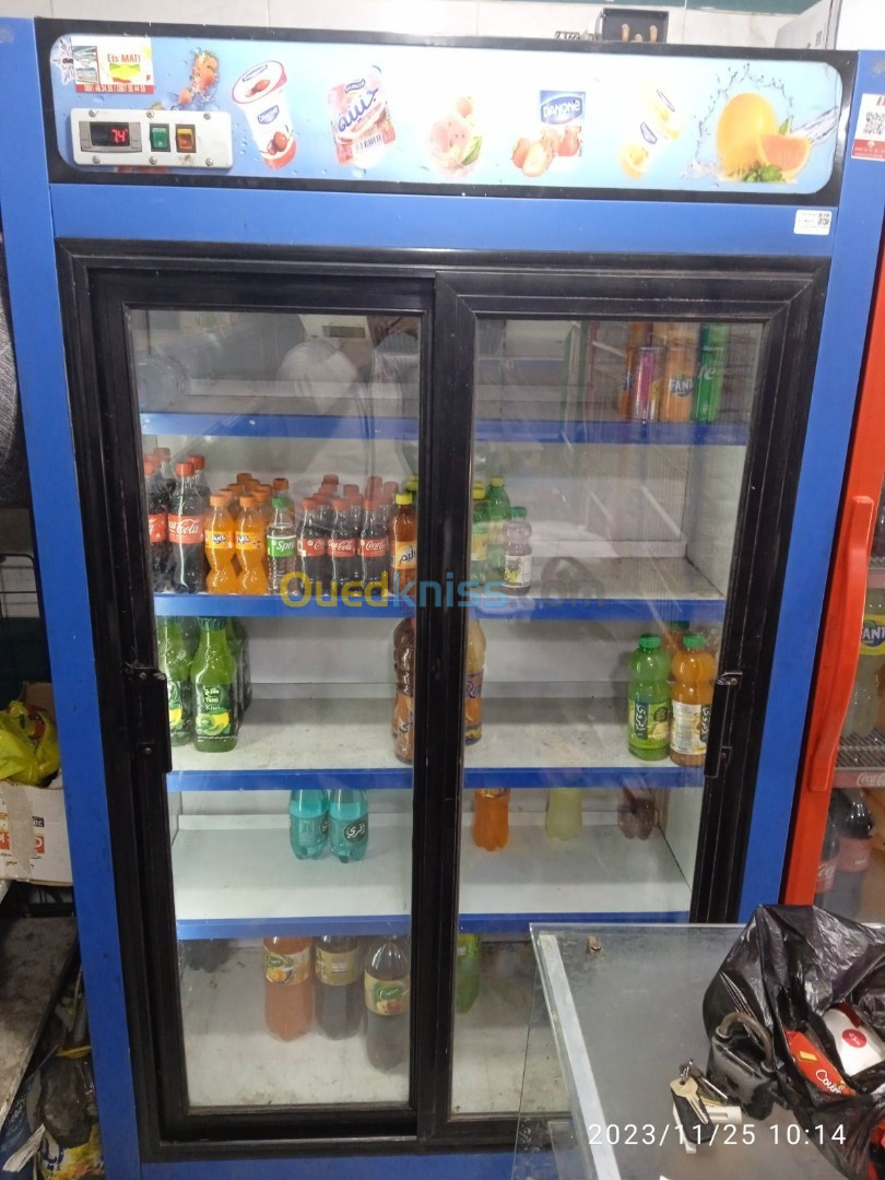 frigo armoire et frigo pepsi et coca