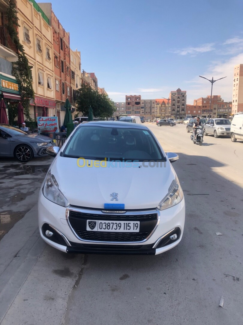 Peugeot 208 2015 