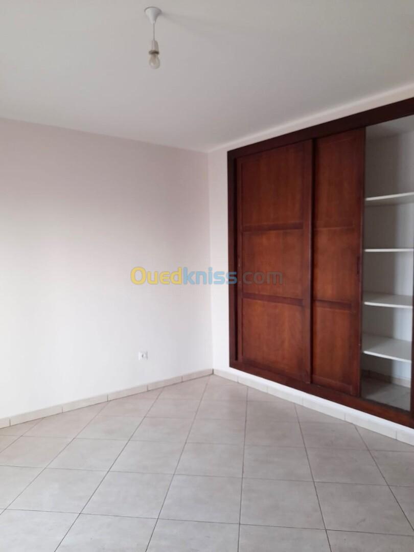 Location Appartement F4 Oran Oran