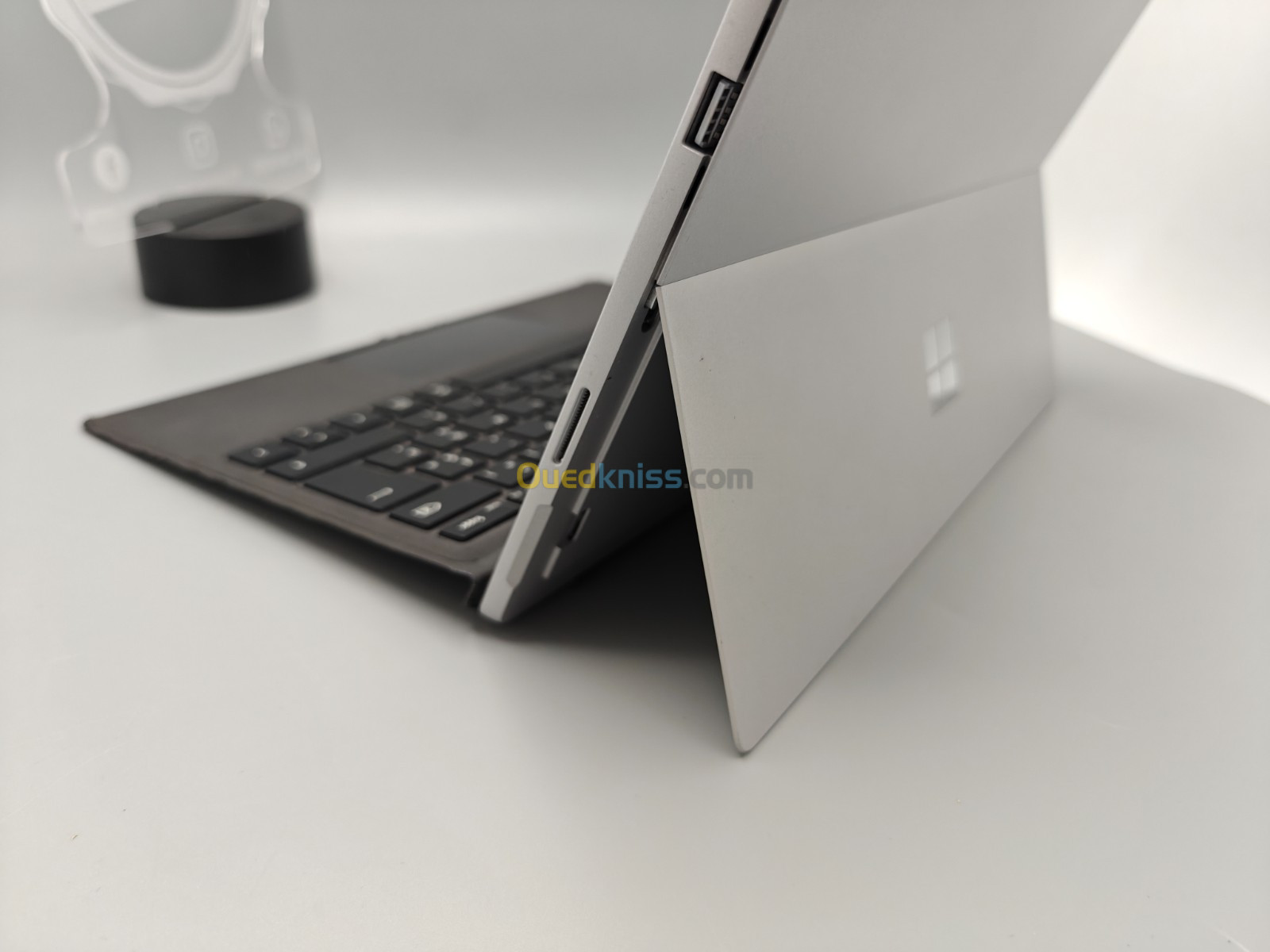 Microsoft Surface Pro 7 2-in-1 i5-1035G4 10eme Gen 8GB 128GB SSD 12.3" 3K 2736x1820 UHD TACTILE