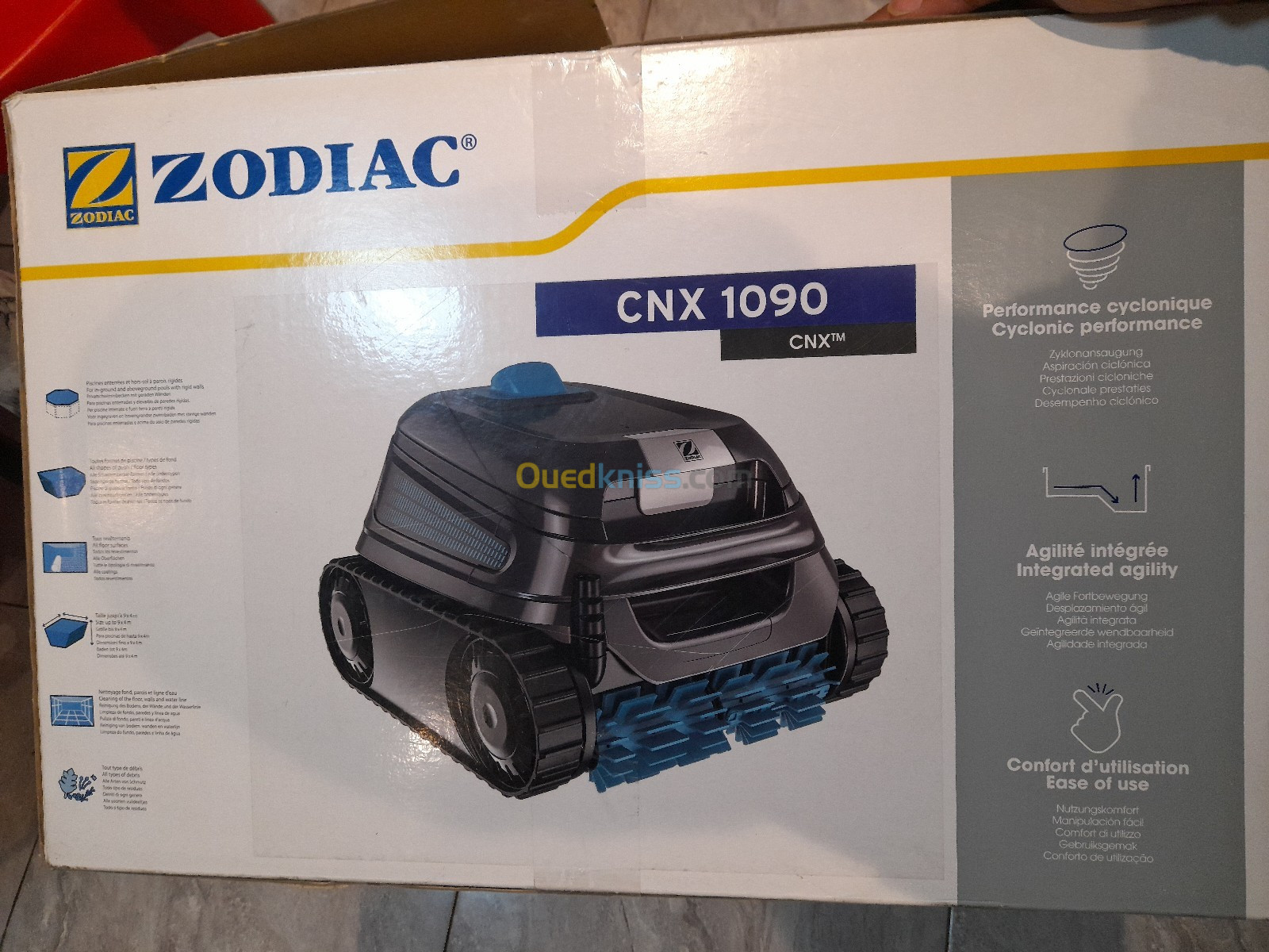 Robot netoyeur de piscine zodiac cnx1090