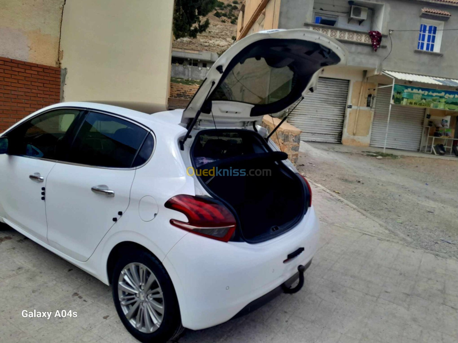 Peugeot 208 2015 Allure Facelift