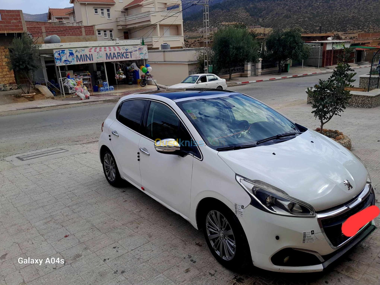 Peugeot 208 2015 Allure Facelift