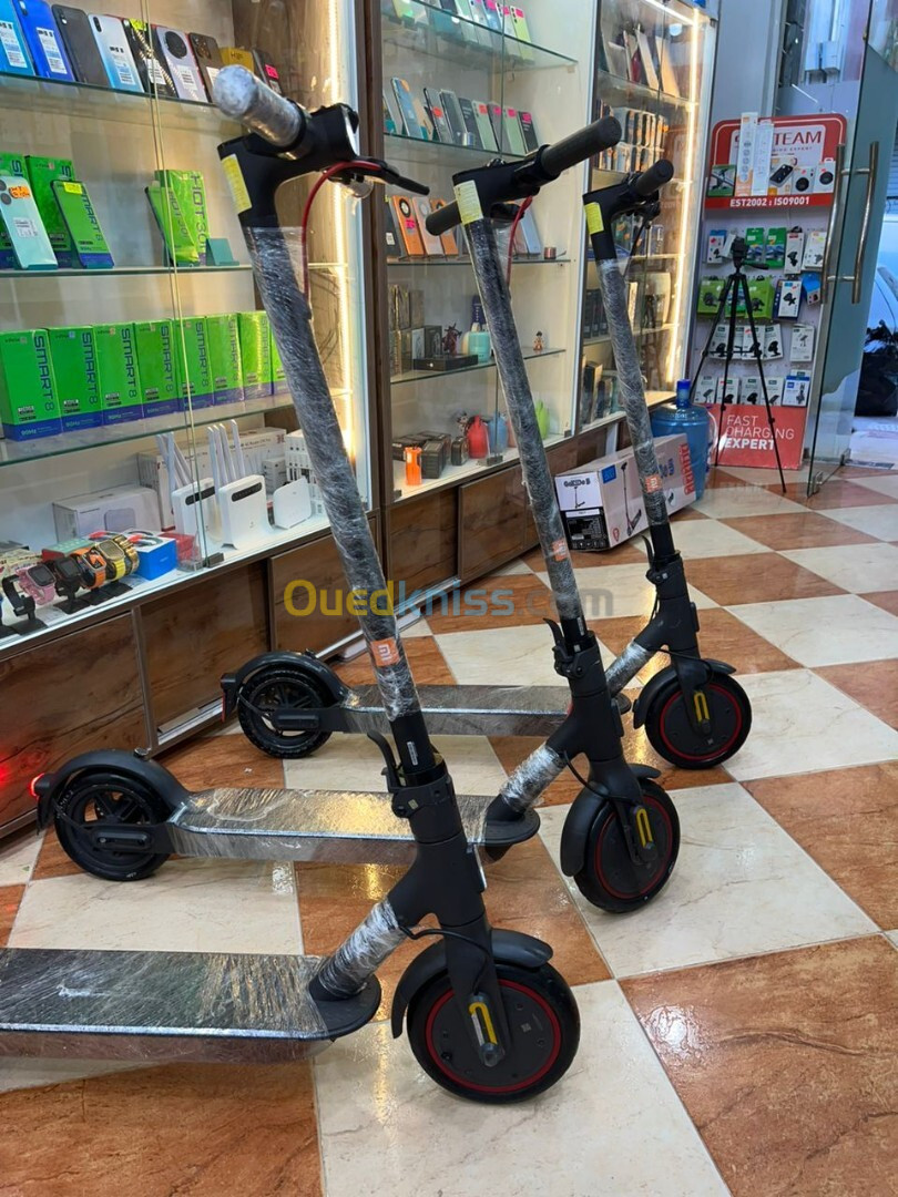 تروتينات جملة و دطاي احسن بري Trottinette PRO 3 و Xiaomi PRO 2 نظيفا 9,5/10 CABA اوربا 