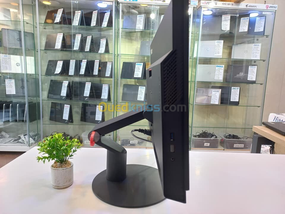 ALL IN ONE LENOVO THINKCENTRE  I5 6TH 08GB 1TB 21.5P TACTILE 