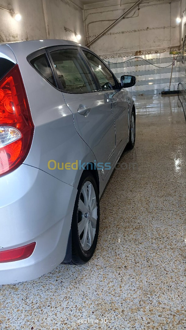 Hyundai Accent RB  4 portes 2017 Accent RB  4 portes