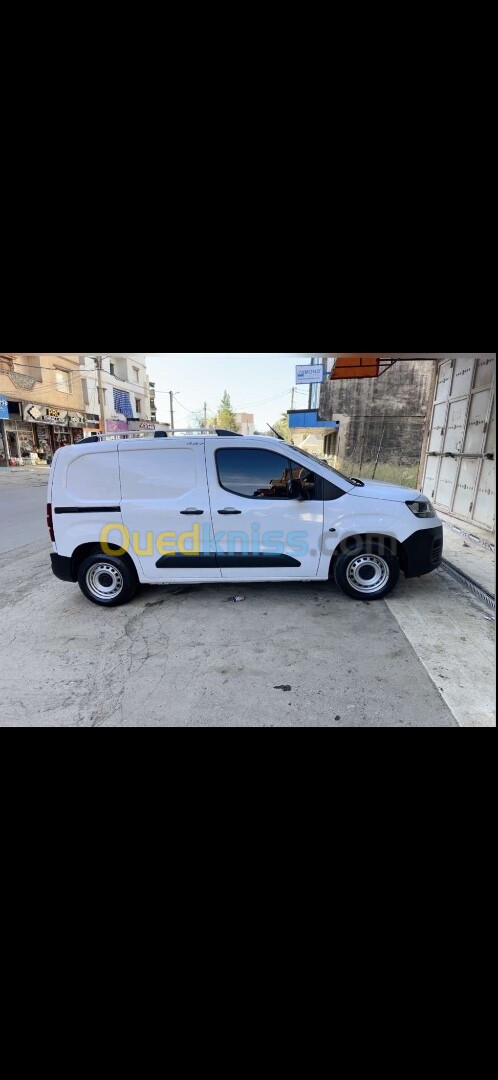 Fiat Doblo 2023 Italien