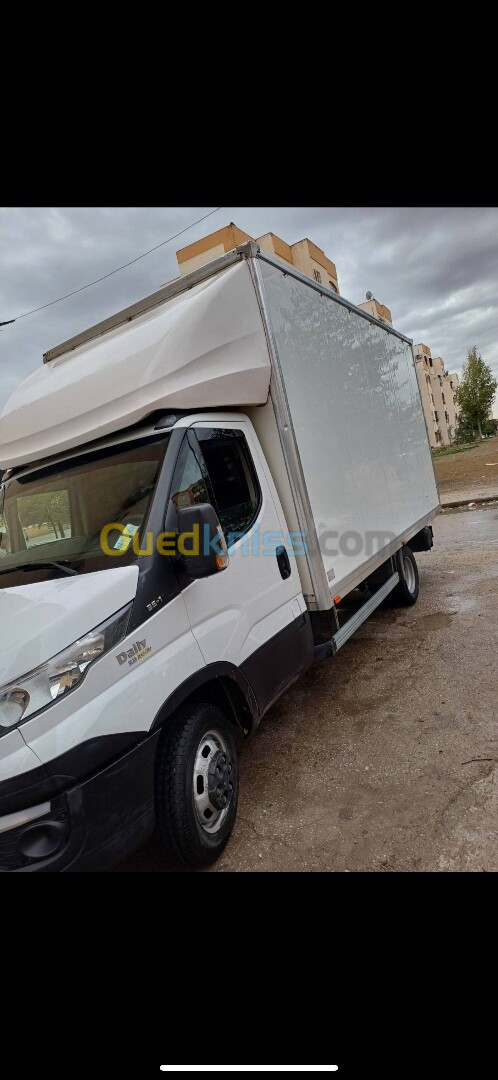 Iveco 35 c15 contenaire 