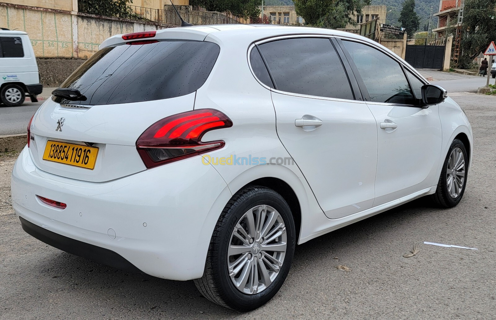 Peugeot 208 2019 Allure Facelift