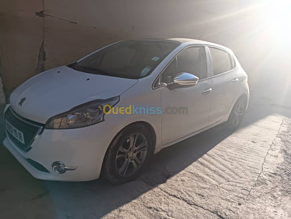 Peugeot 208 2015 208