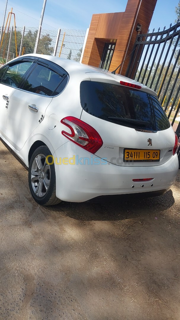 Peugeot 208 2015 Allure