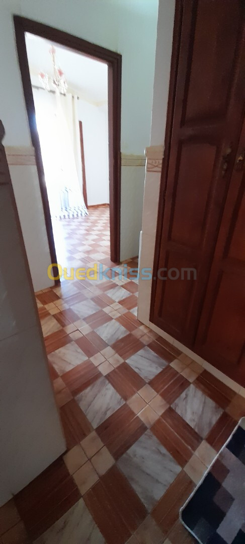 Location Appartement F4 Alger Draria