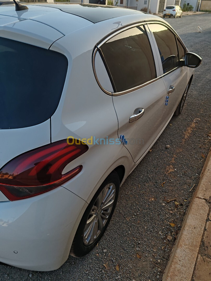 Peugeot 208 2019 Allure Facelift