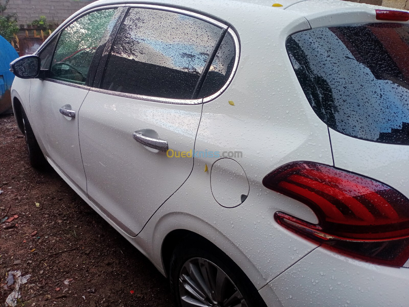 Peugeot 208 2015 Allure Facelift