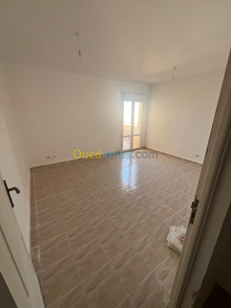 Location Appartement F3 Alger Mahelma