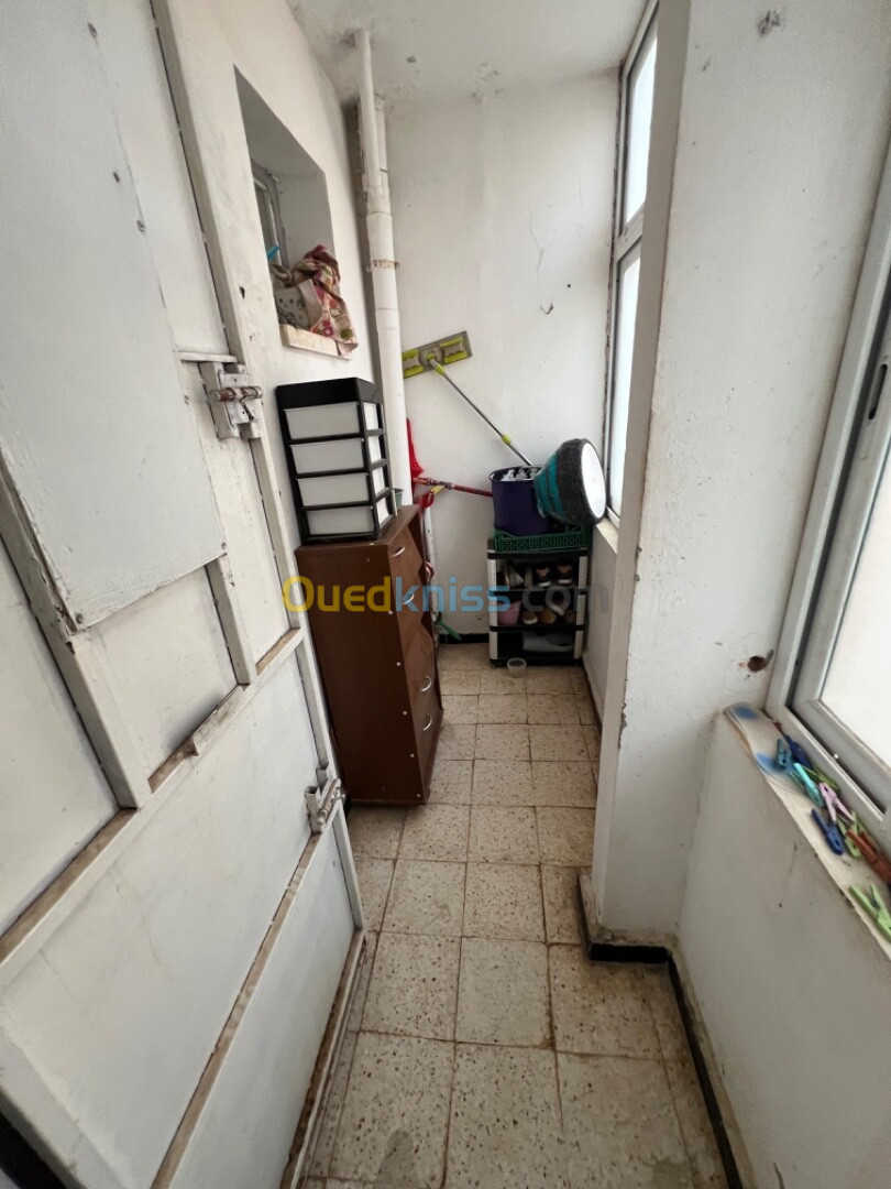 Location Appartement F3 Alger Ain benian