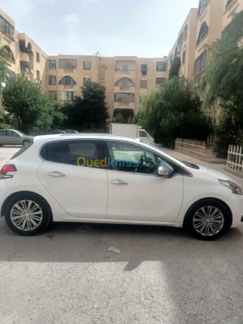 Peugeot 208 2019 Access Facelift