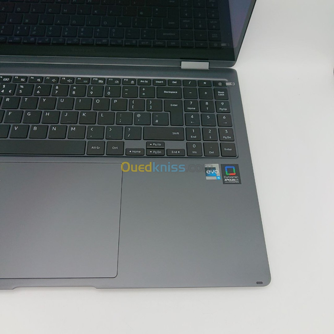 SAMSUNG GALAXY BOOK PRO 3 360degré 5G i5 1340P 08GB LPDDR5 256Go ssd 16.0" WQXGA 120Hz Intel Iris Xe