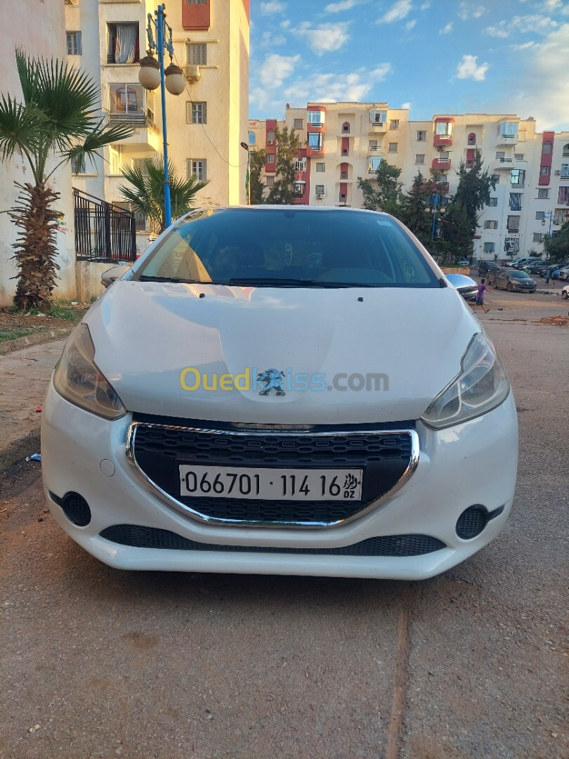 Peugeot 208 2014 Silver Line