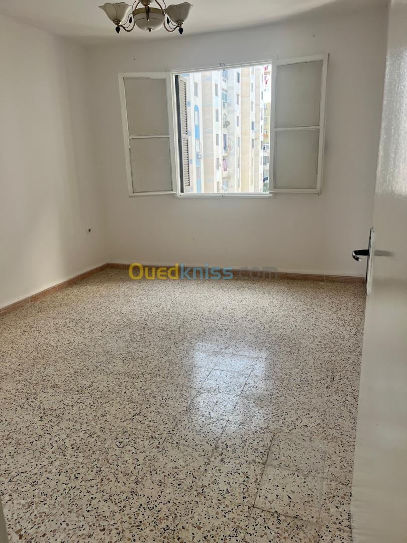 Location Appartement F4 Alger Hraoua