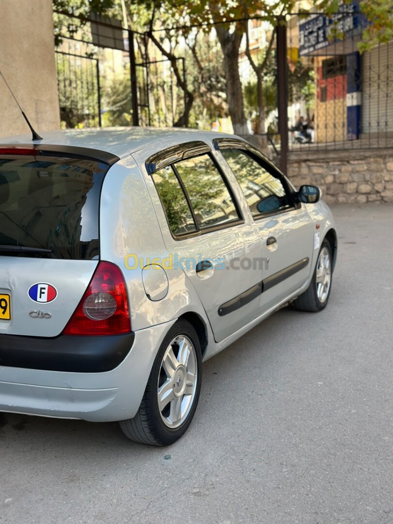 Renault Clio 2 2003 Extreme