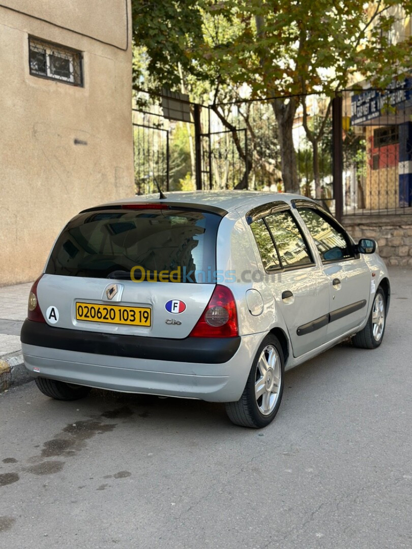 Renault Clio 2 2003 Extreme