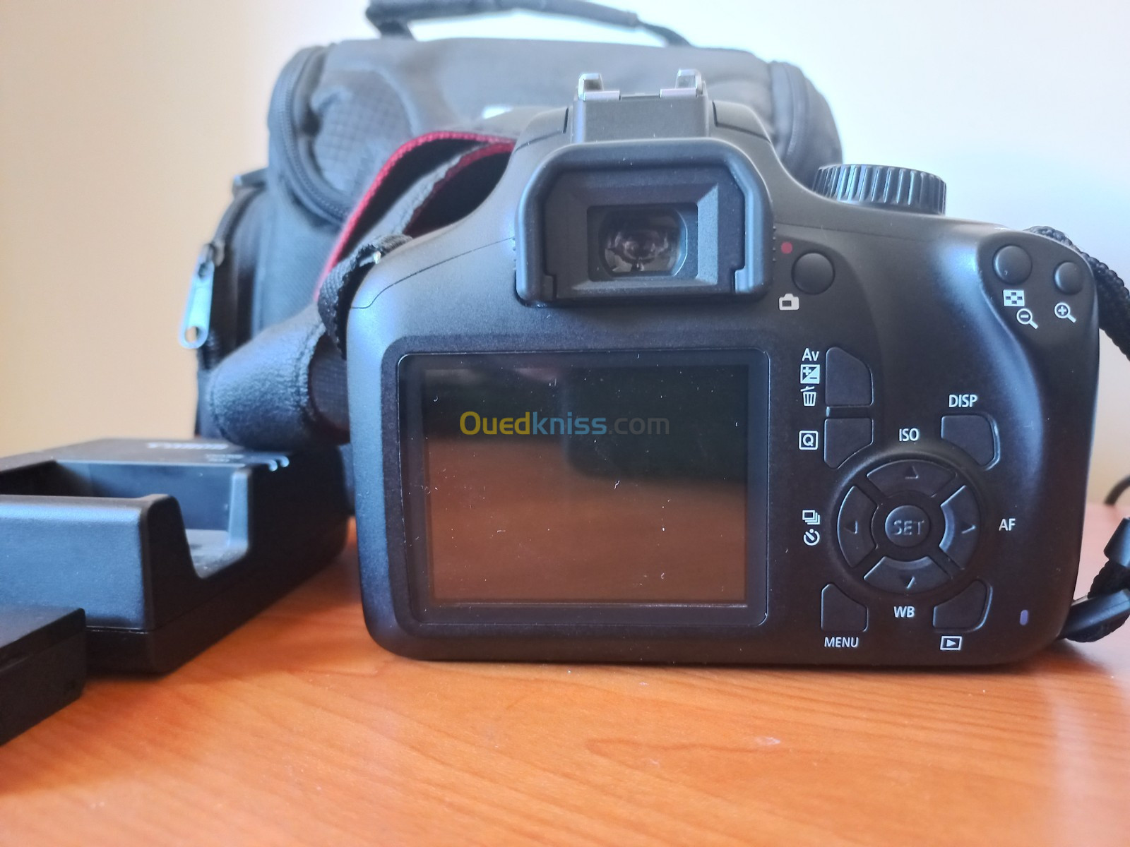 Canon EOS 4000D Appareil photo reflex numérique Boitier nu