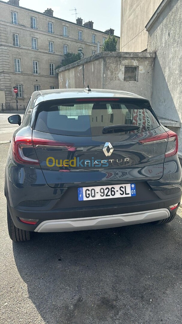 Renault Captur /clio 5 2023 Évolution faible kilométrage