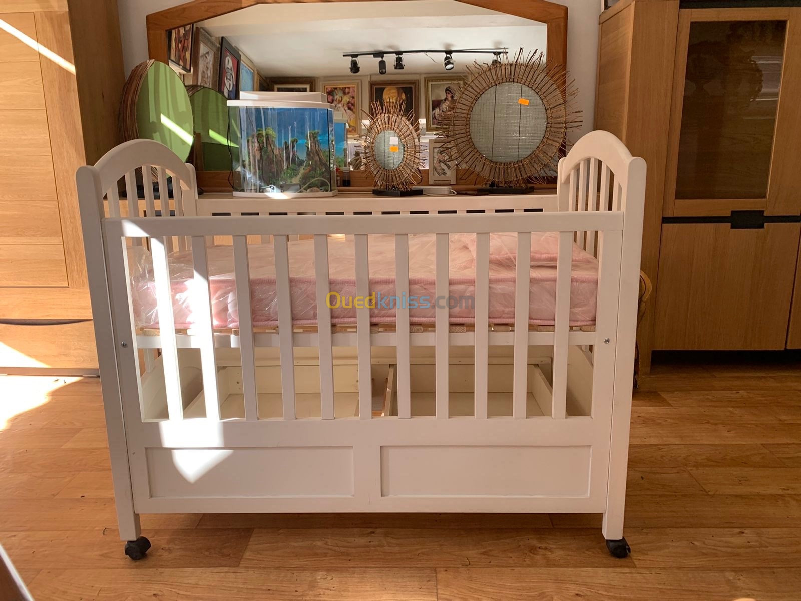 Lit de bébé en bois deux étage + matelas 