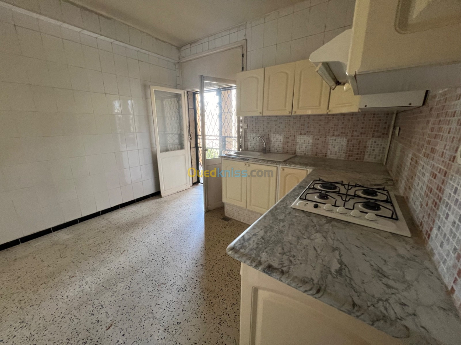 Location Appartement F4 Alger Hydra