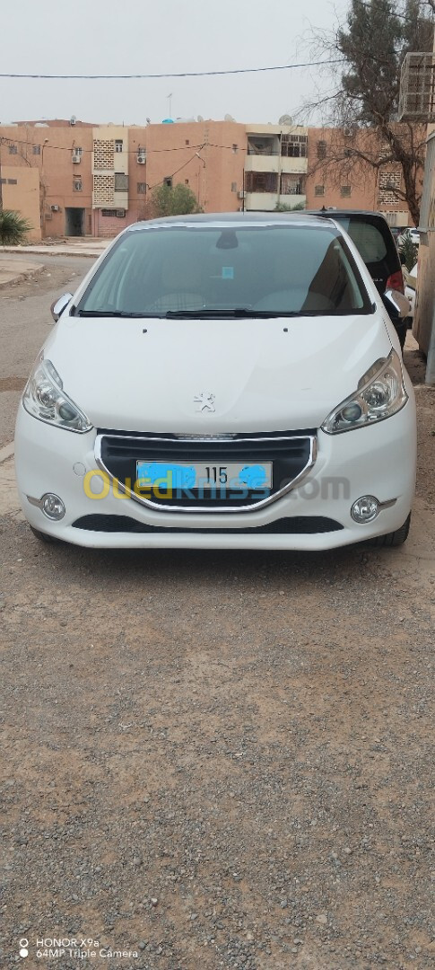 Peugeot 208 2015 Allure Facelift