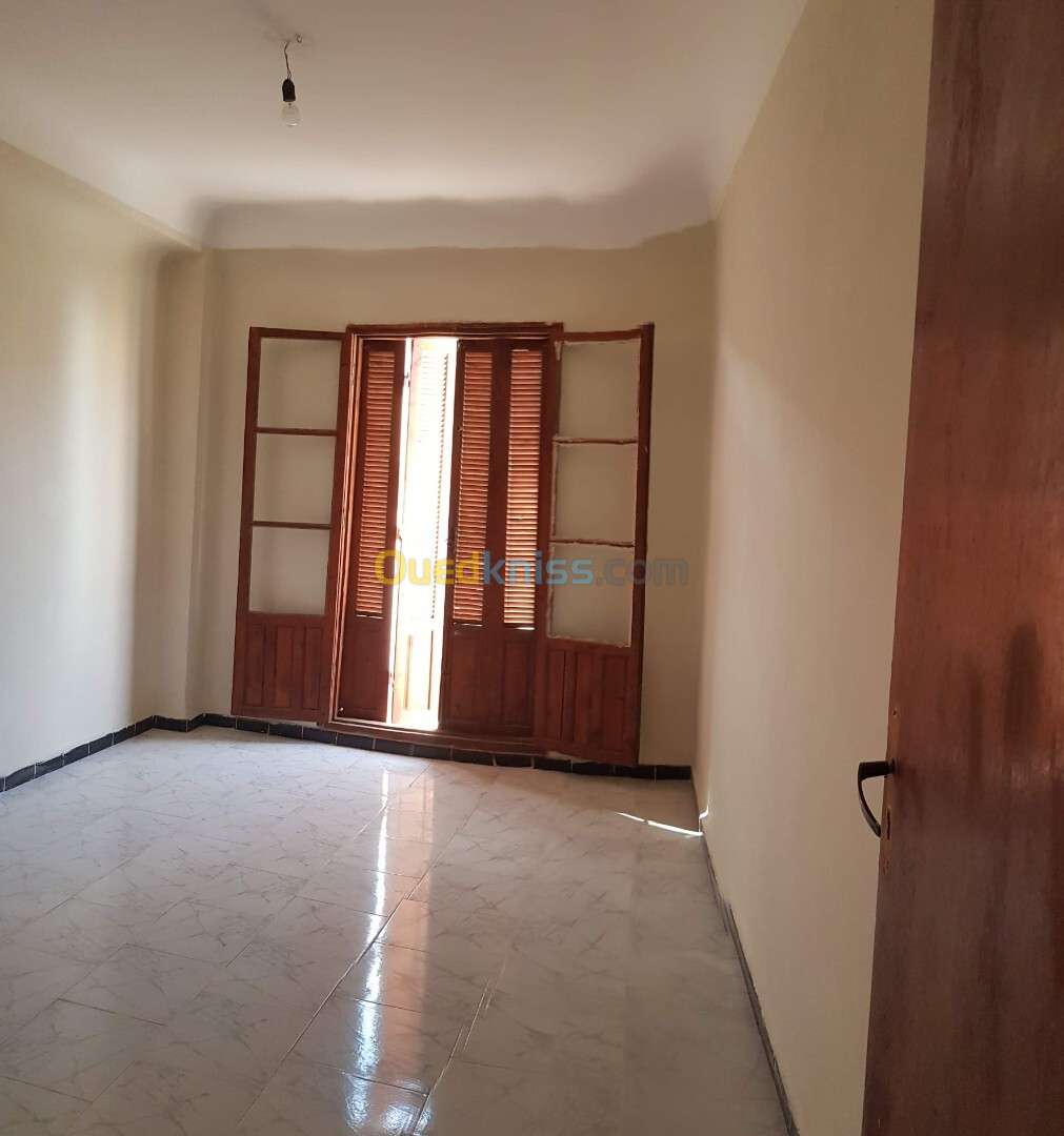 Location Appartement F4 Oran Bir el djir