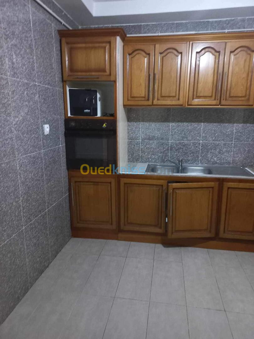 Location Appartement F3 Alger Dely brahim