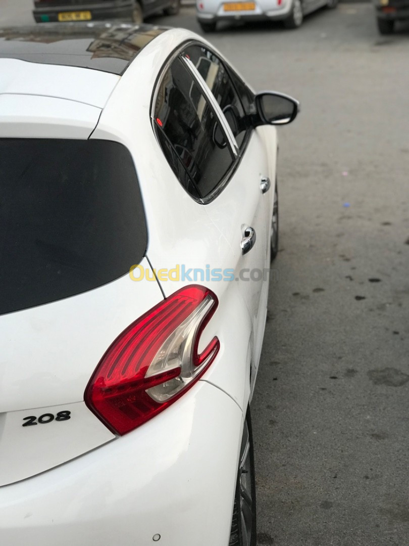 Peugeot 208 2014 Allure