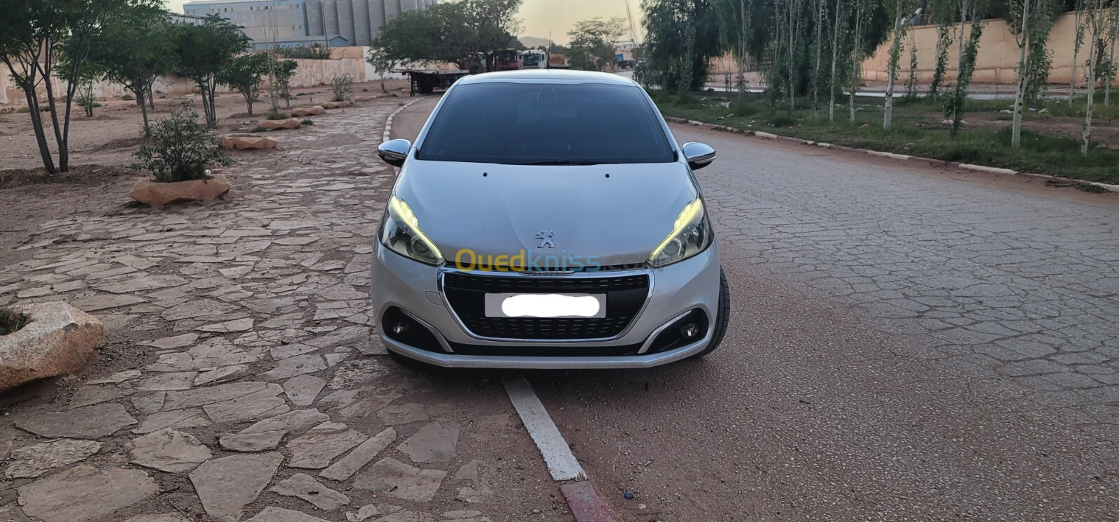 Peugeot 208 2015 Allure Facelift