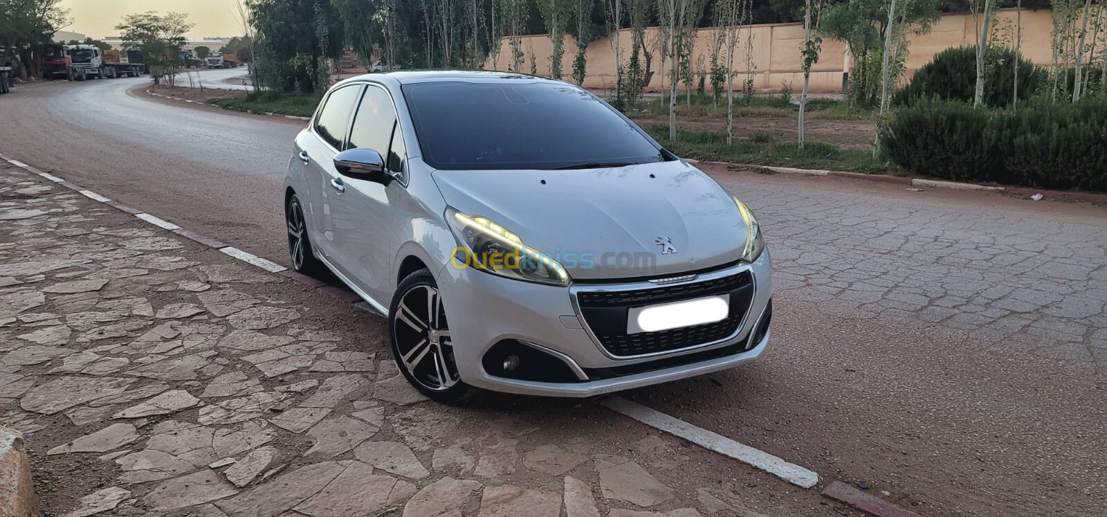 Peugeot 208 2015 Allure Facelift