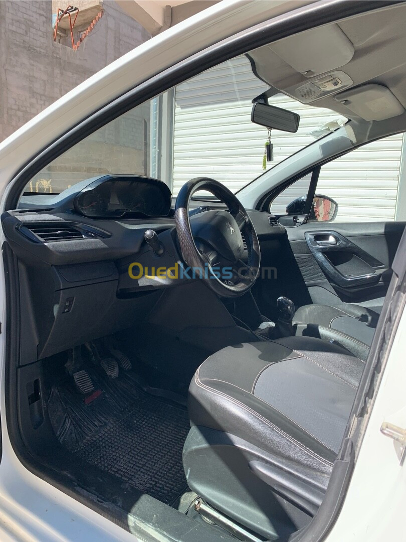 Peugeot 208 2013 Access