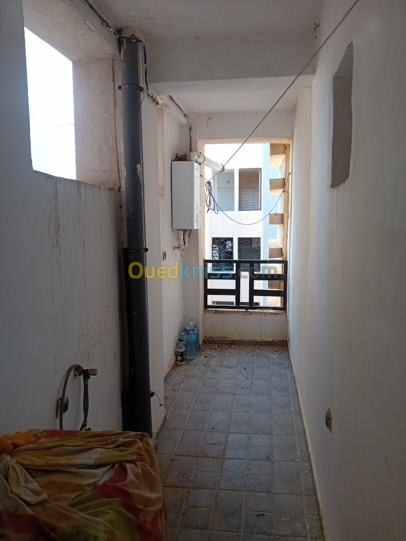 Vente Appartement F3 Mostaganem Mezghrane